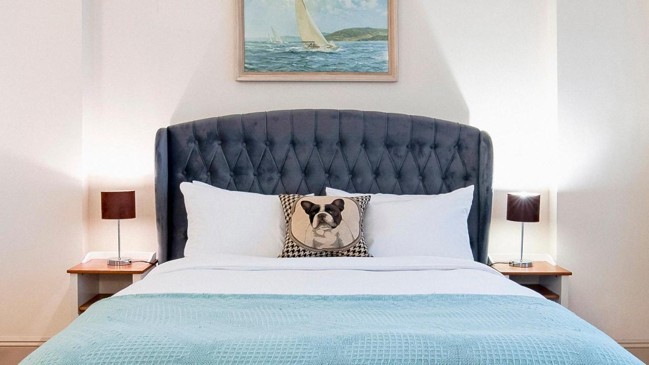 Trafalgar Square Apartment *