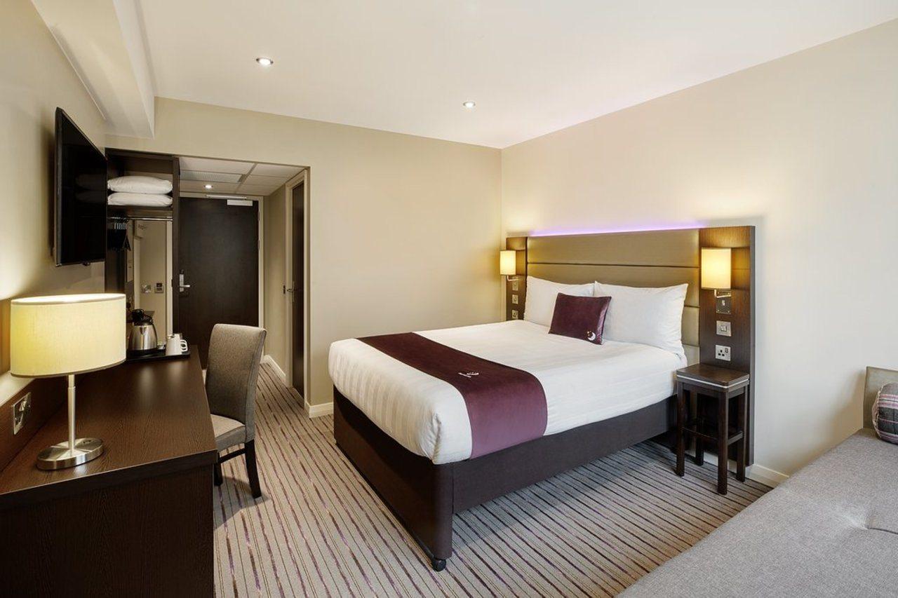 Premier Wimbledon 3* London
