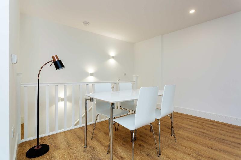 Oyo 136 Kings Ave New Builds 3* London