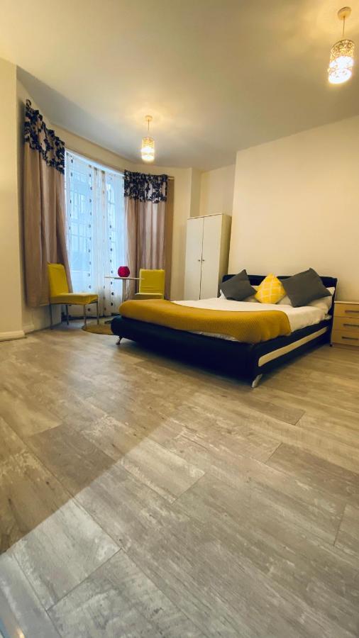 St. George'S Apartments *
