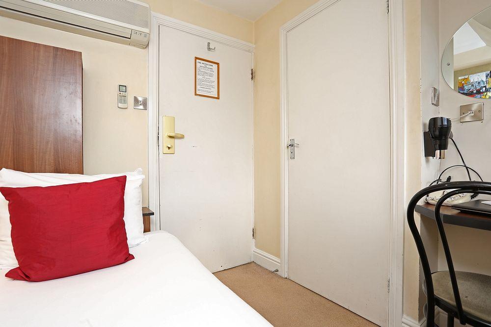 Elysee Hyde Park Hotel 3*