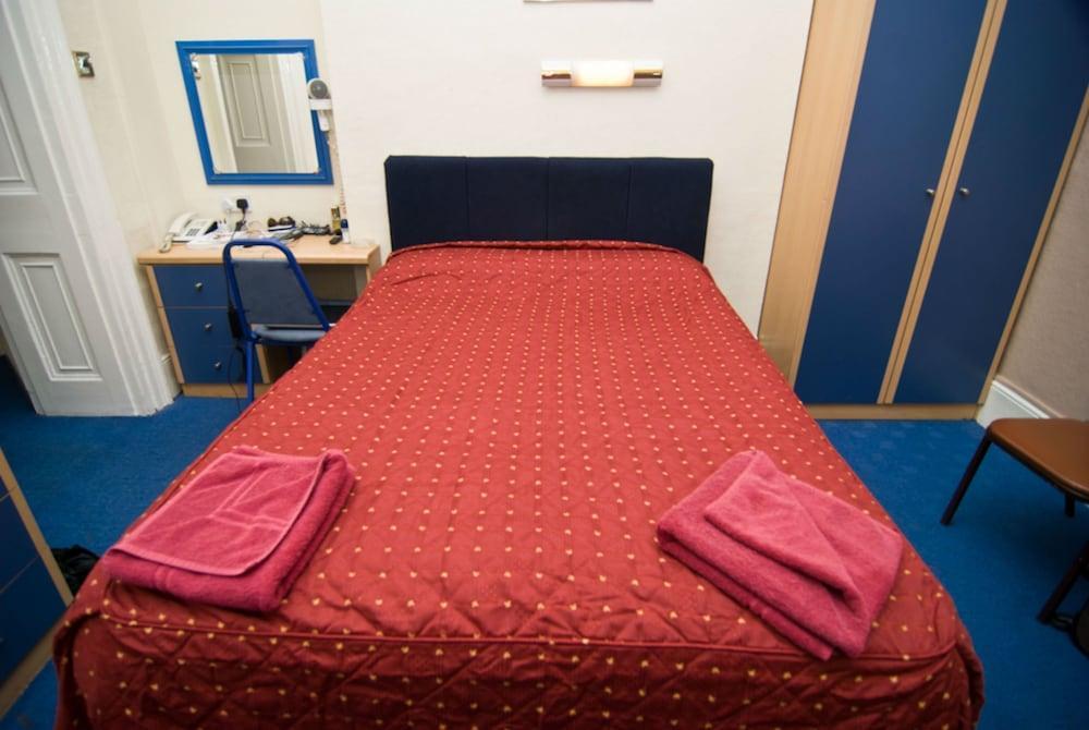Upper Berkeley Hotel London