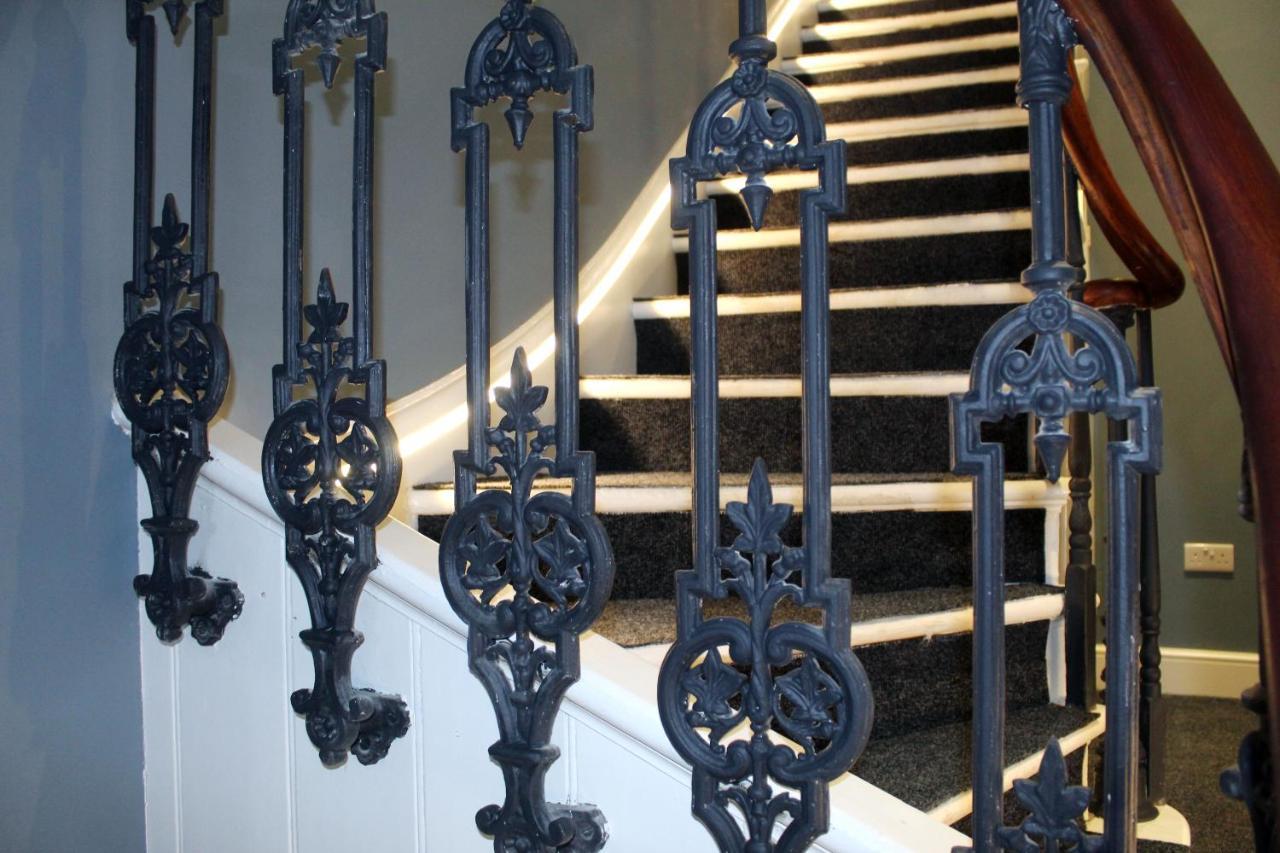 Cg Kensington London
