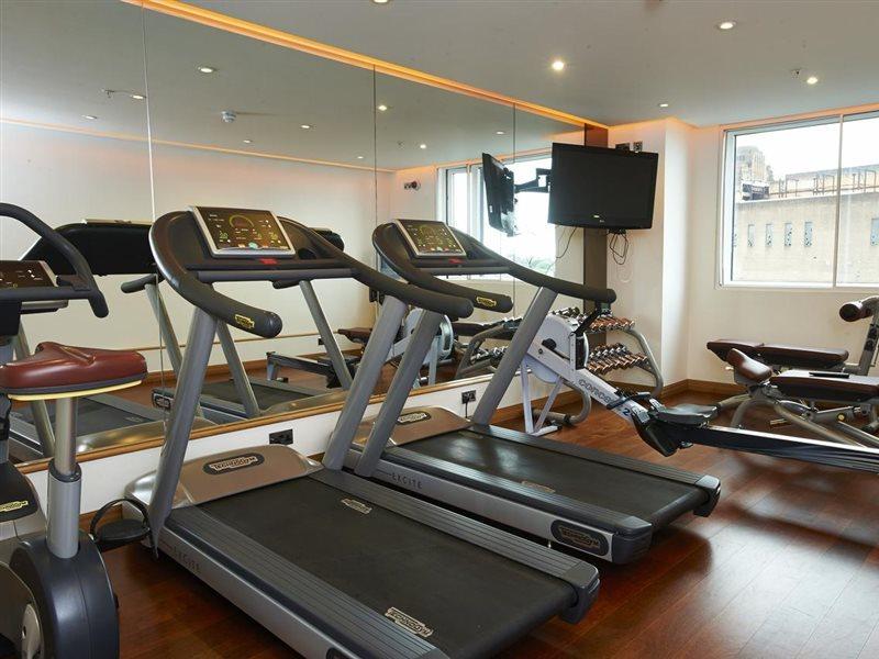 Pestana Chelsea Bridge & 4*