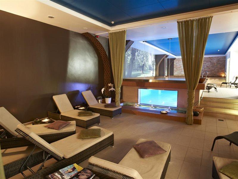 Pestana Chelsea Bridge &