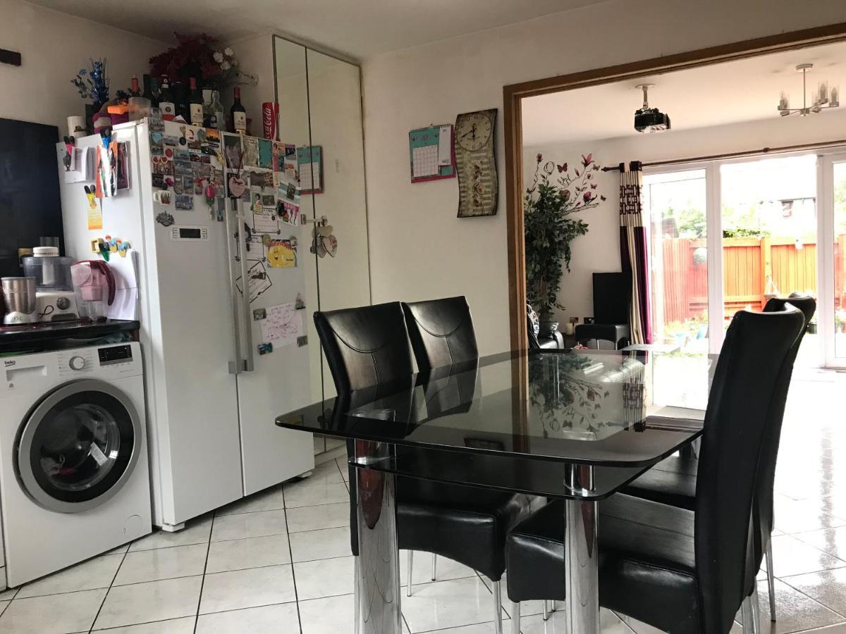 Casa de férias Spacious House 15min To Canary Wharf/o2/excel/central *