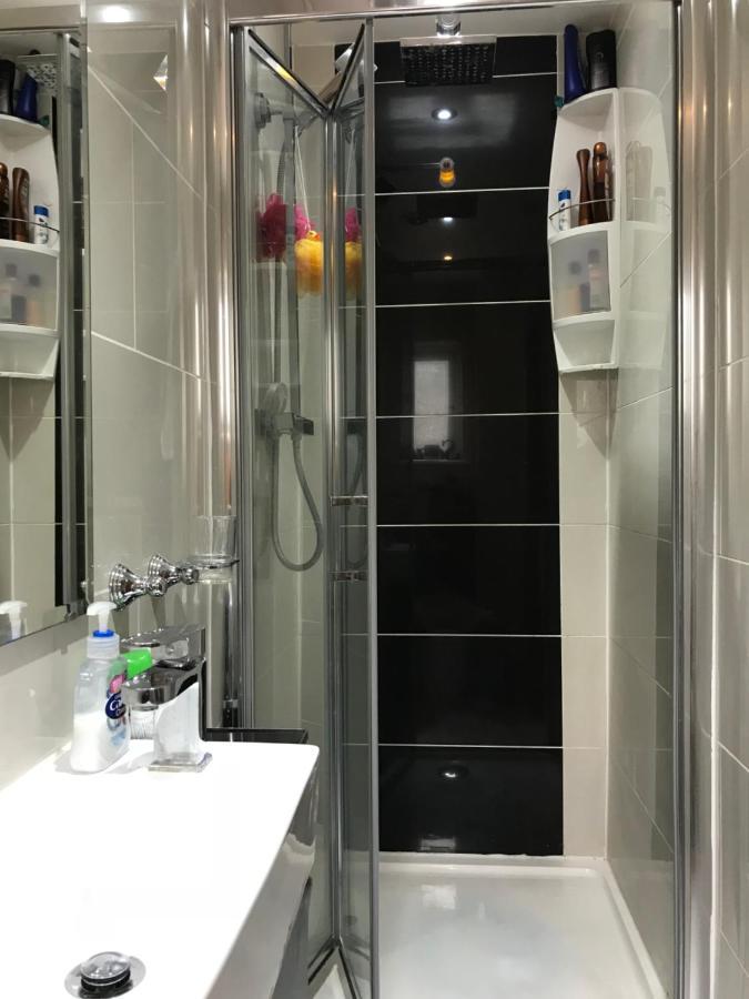 Casa de férias Spacious House 15min To Canary Wharf/o2/excel/central