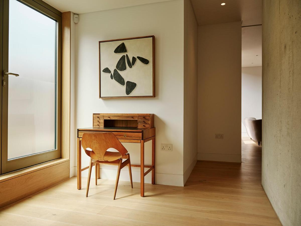 Weymouth Mews 4*