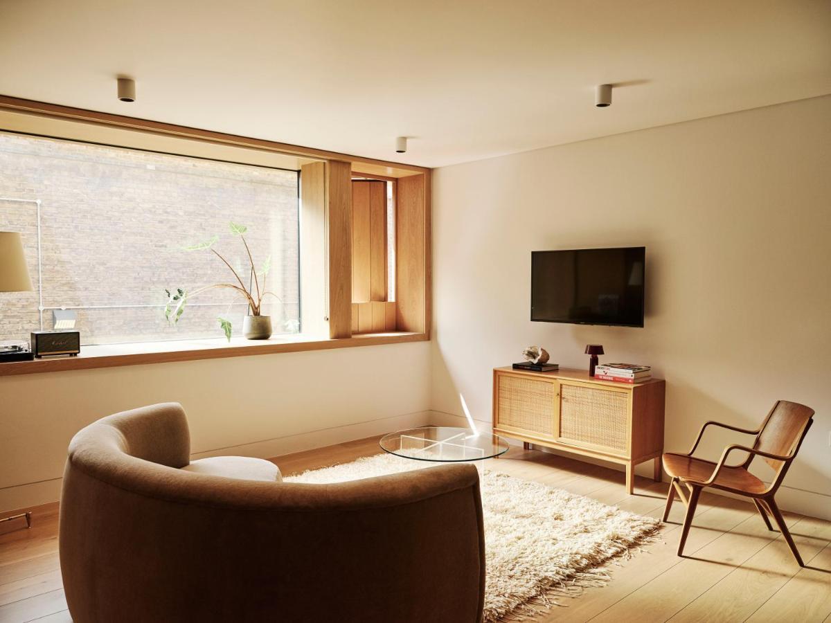 Weymouth Mews 4* London