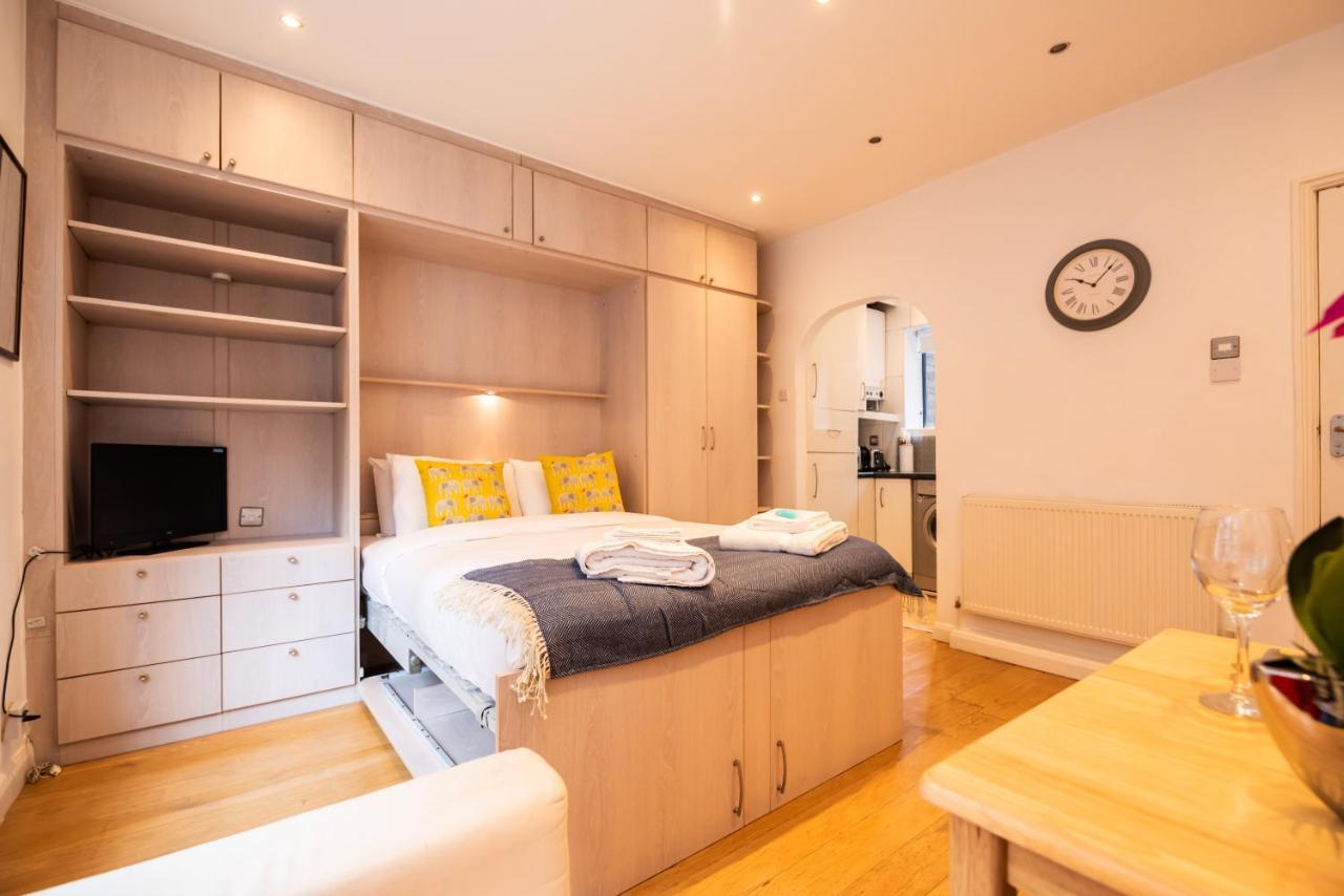 Mali Court Self Contained Modern Studio With Excellent Travel Links Apartment