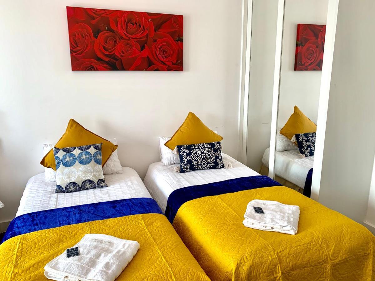 2-bedrooms Apartment, Lounge, Balcony Apartment London
