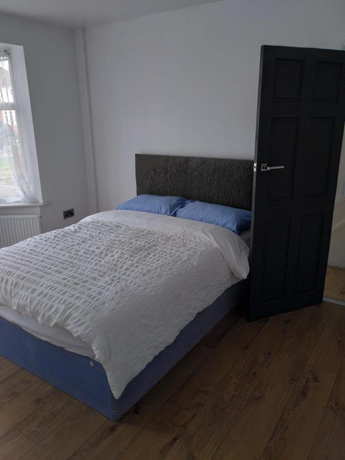 1st Angel Guest house London