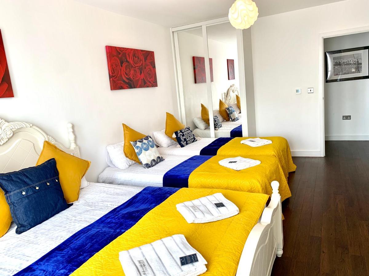 2-bedrooms Apartment, Lounge, Balcony Apartment London