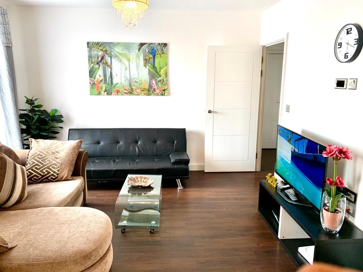 Apartment 2-bedrooms Apartment, Lounge, Balcony *