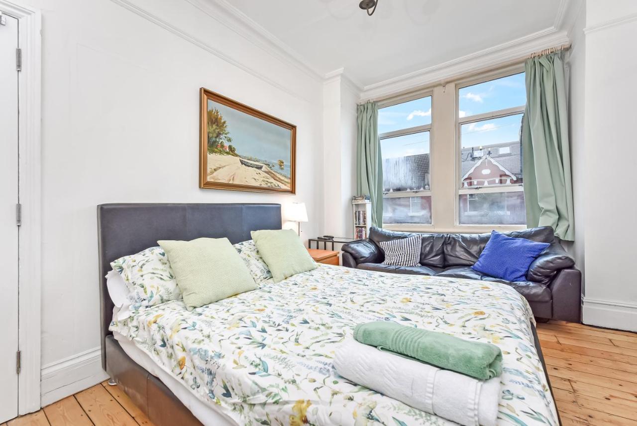 Groves 4 Bedroom, Shepherds Bush Apartamento *