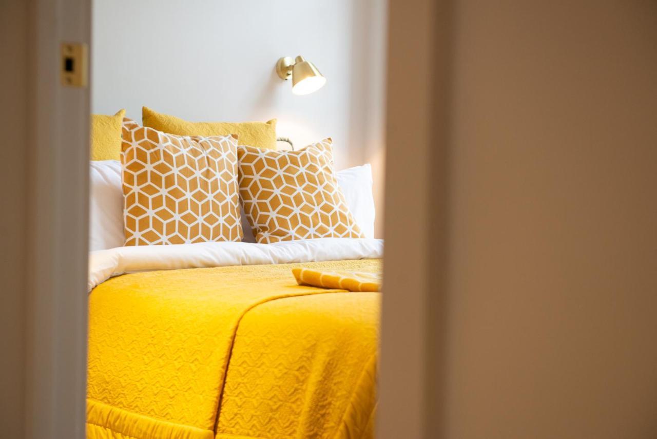 South Kensington By Capital Apartment *