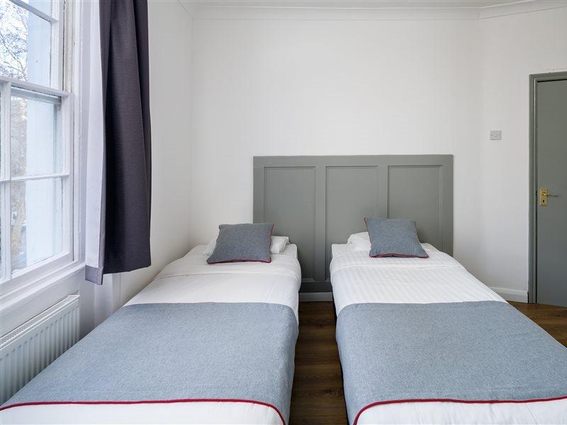 Oyo Kings Hotel