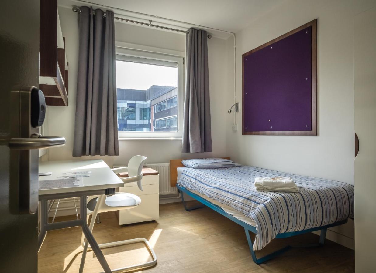 Lse Carr-saunders Hall