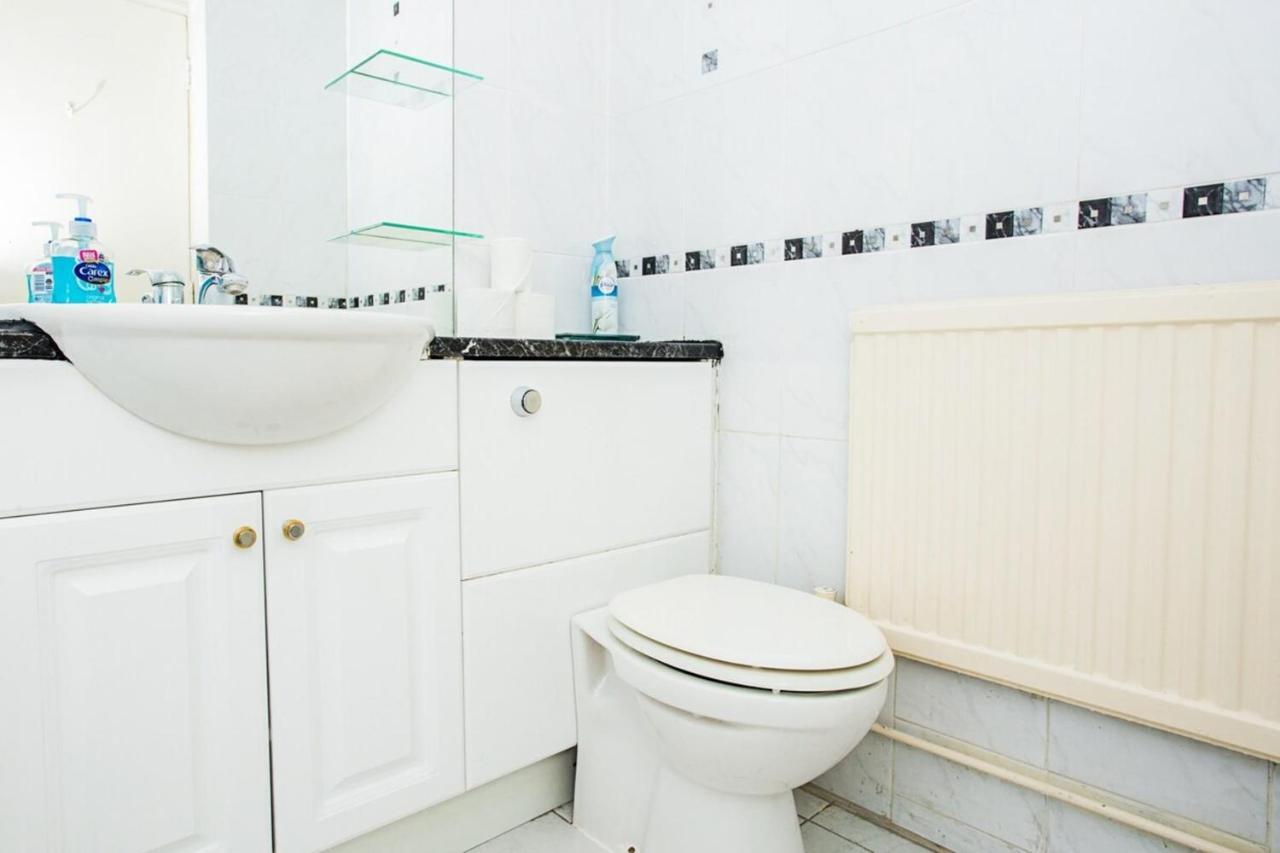 Beautiful Views - 1-bedroom In Chancery Lane Apartment