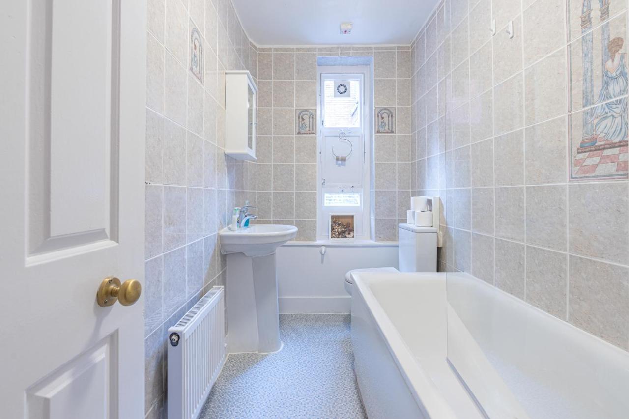 Apartment Stunning 2 Bedrooms Next Door To Selfridges And Oxford Street London