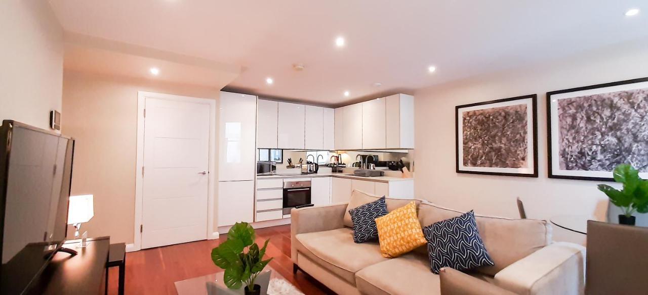 One Bed Serviced Apt Near Holborn In Chancery Lane