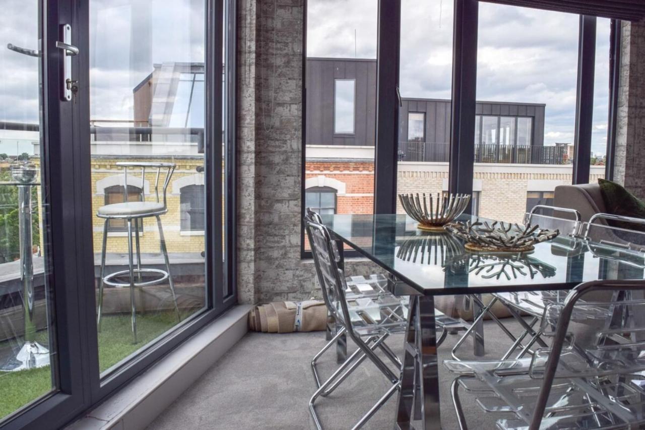 Apartment Luxurious With Balcony *
