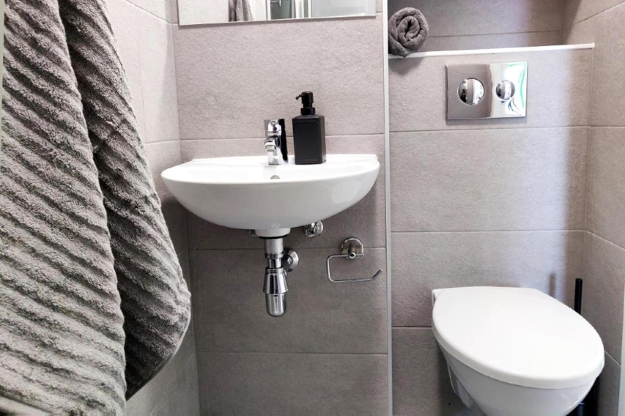 Trendy Studios, East Greenwich Pleasaunce - Sk London