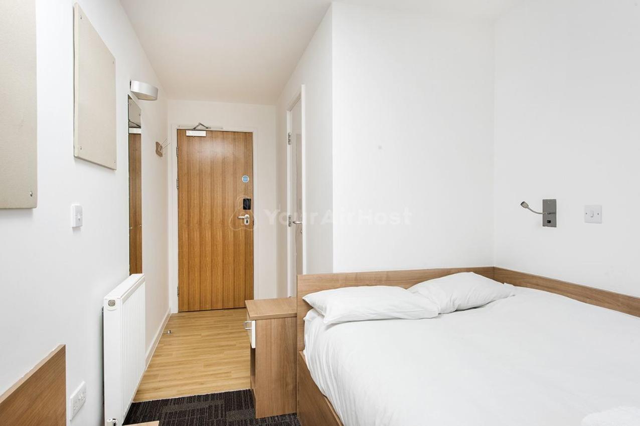 Apartment Bloomfield Court London