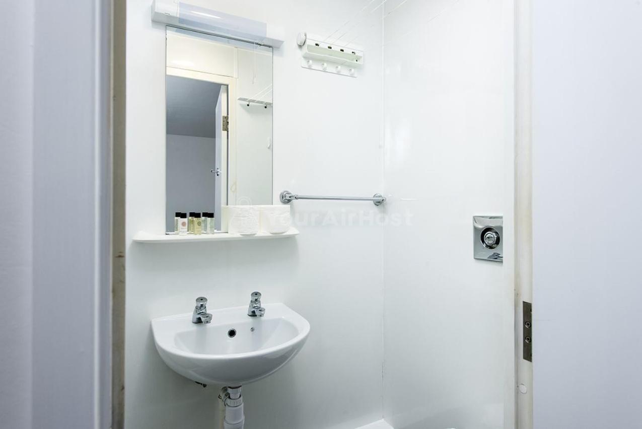 Bloomfield Court Apartment London