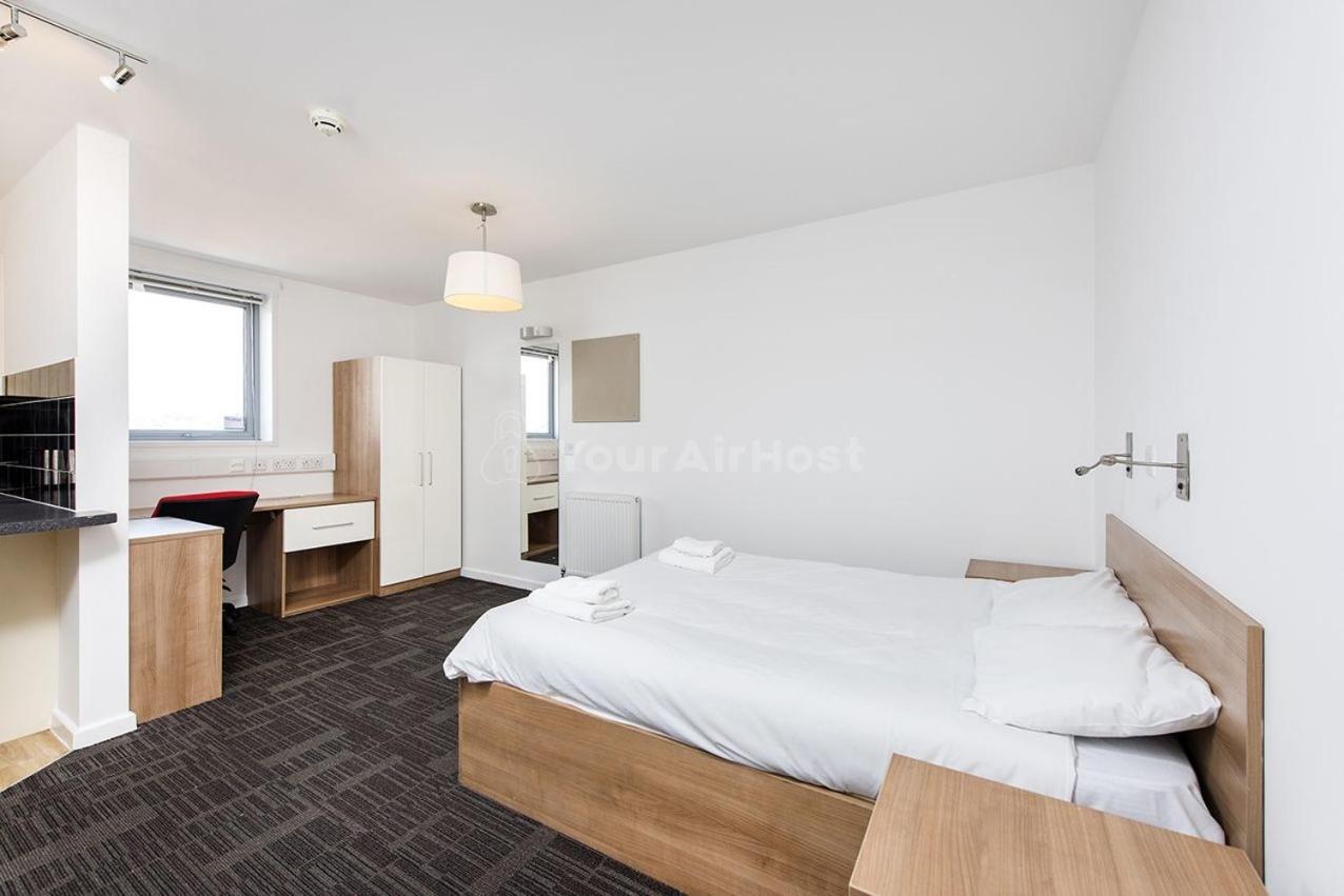 Bloomfield Court Apartment