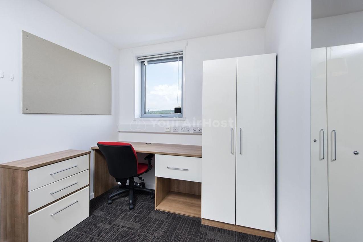 Apartment Bloomfield Court London