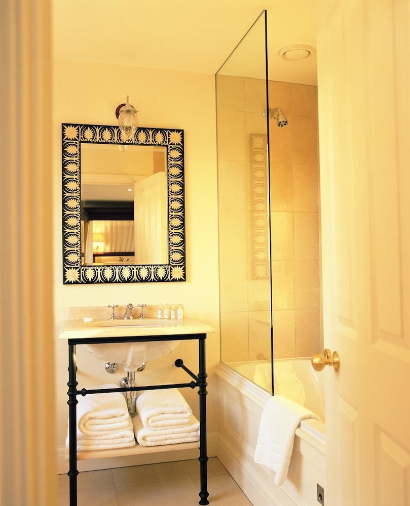 Hotel Roseate House London