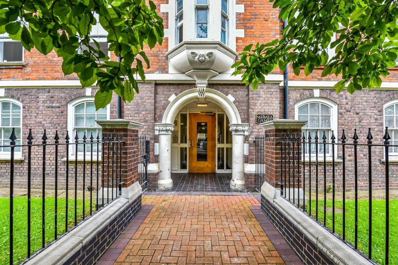 By Rehoboth - Lord's - St John's Wood Apartment