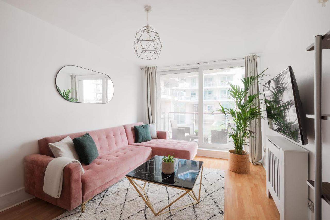 Apartment Riverside Balcony Apartments, 10 Minutes From Oxford Circus *