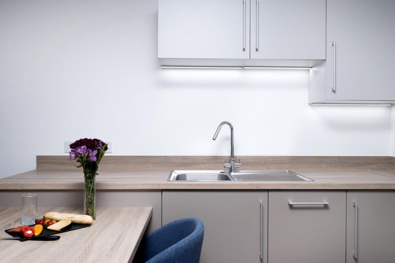 Modern And At Barking Wharf In Apartment *