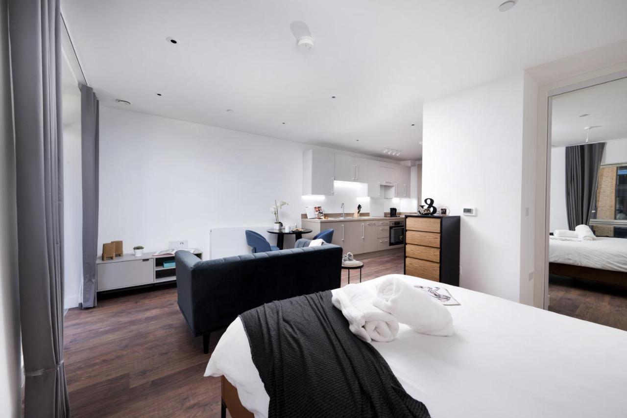 Modern And At Barking Wharf In Apartment *