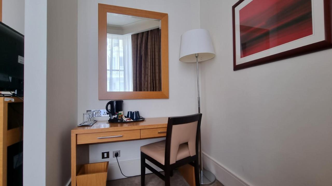 The Park Grand Plaza Kensington Hotel