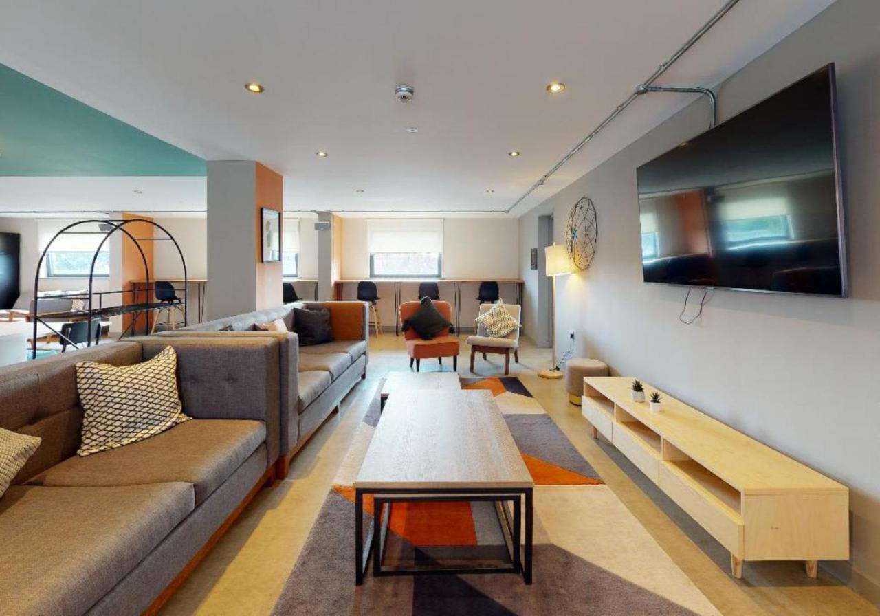 Apartment For Students Only Private Bedrooms With Shared Kitchen And At Iq Haywood House In