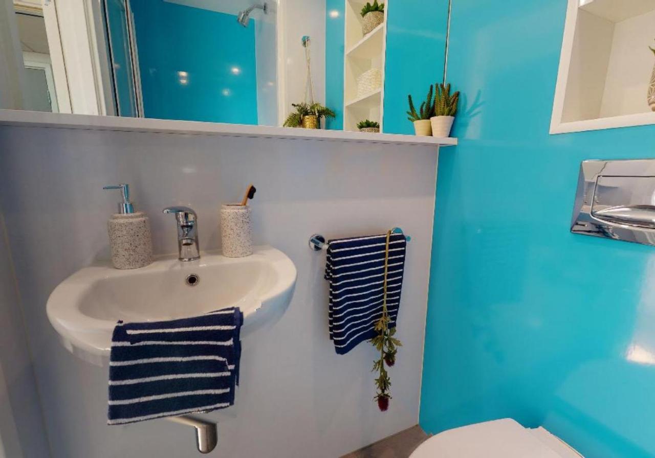 For Students Only Private Bedrooms With Shared Kitchen And At Iq Haywood House In London
