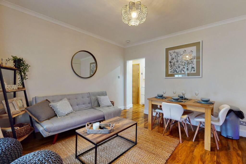 Ferienhaus Fantastic 2 Bedroom Flat Near To Notting Hill London