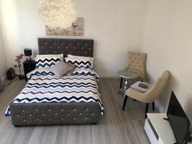 Beautiful Large In Flat