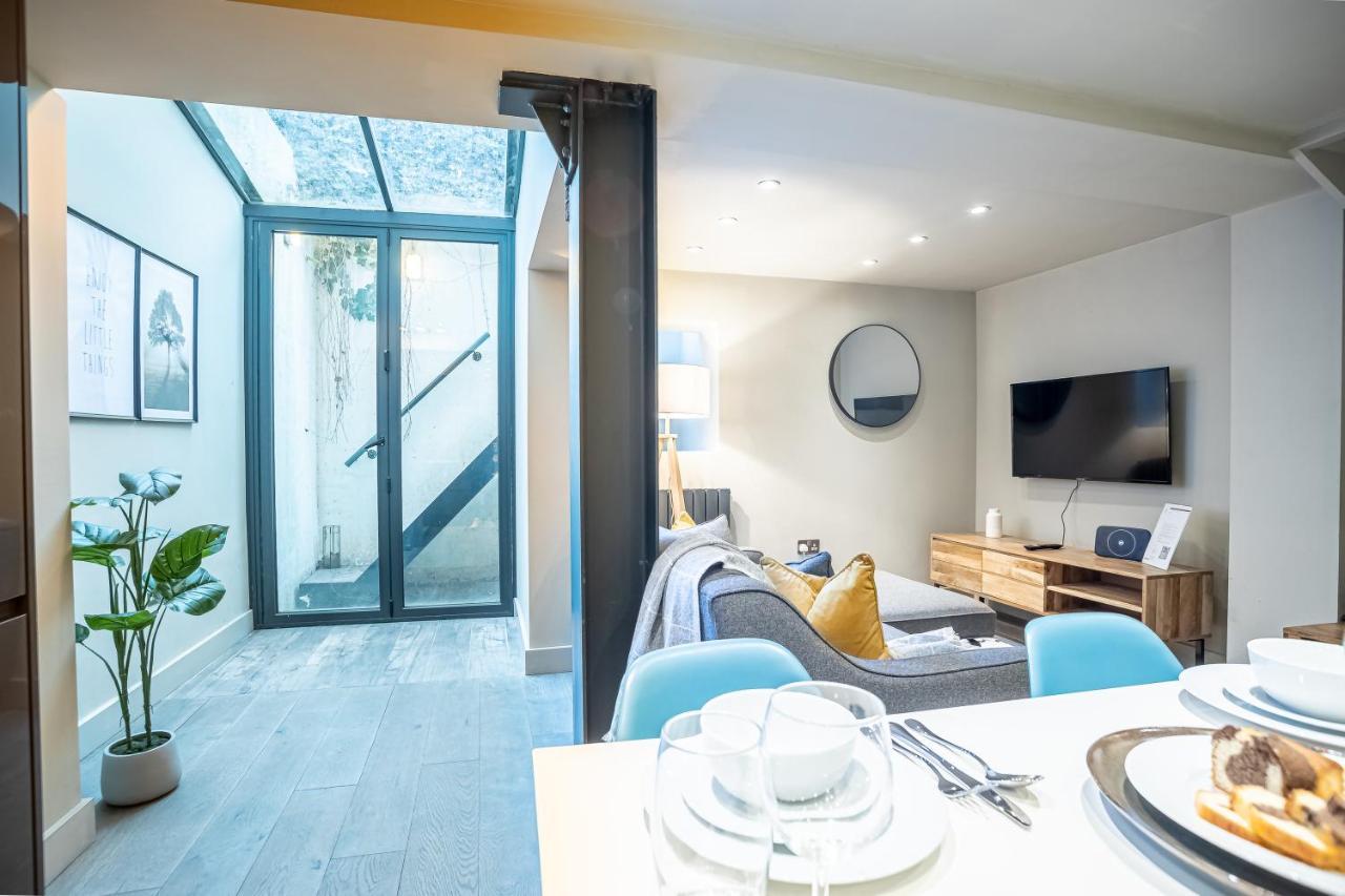 Apartment Modern Two Bedroom In Fulham By Sojo London