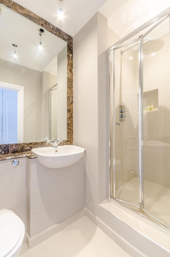Joivy Elegant 2-bed, 2 Bath Flat With Private Terrace In South Kensington, Close To Tube Apartment *