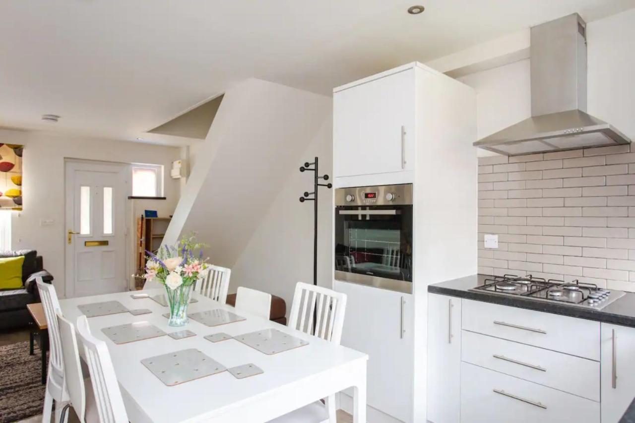 Charming 3 Bedroom With Garden In Peaceful Surrey Quays Casa de férias Londres