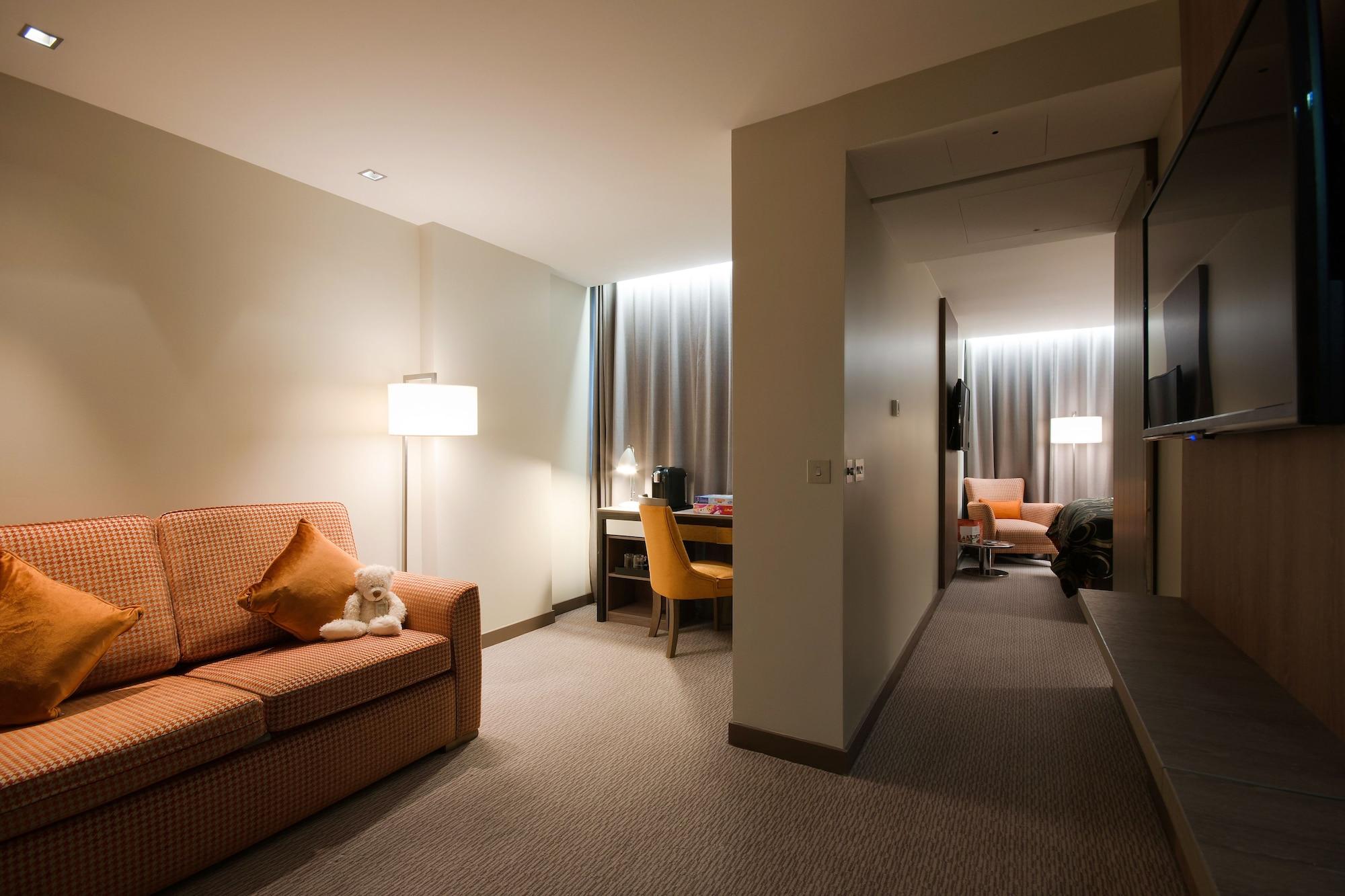 Clayton Chiswick Hotel 4*