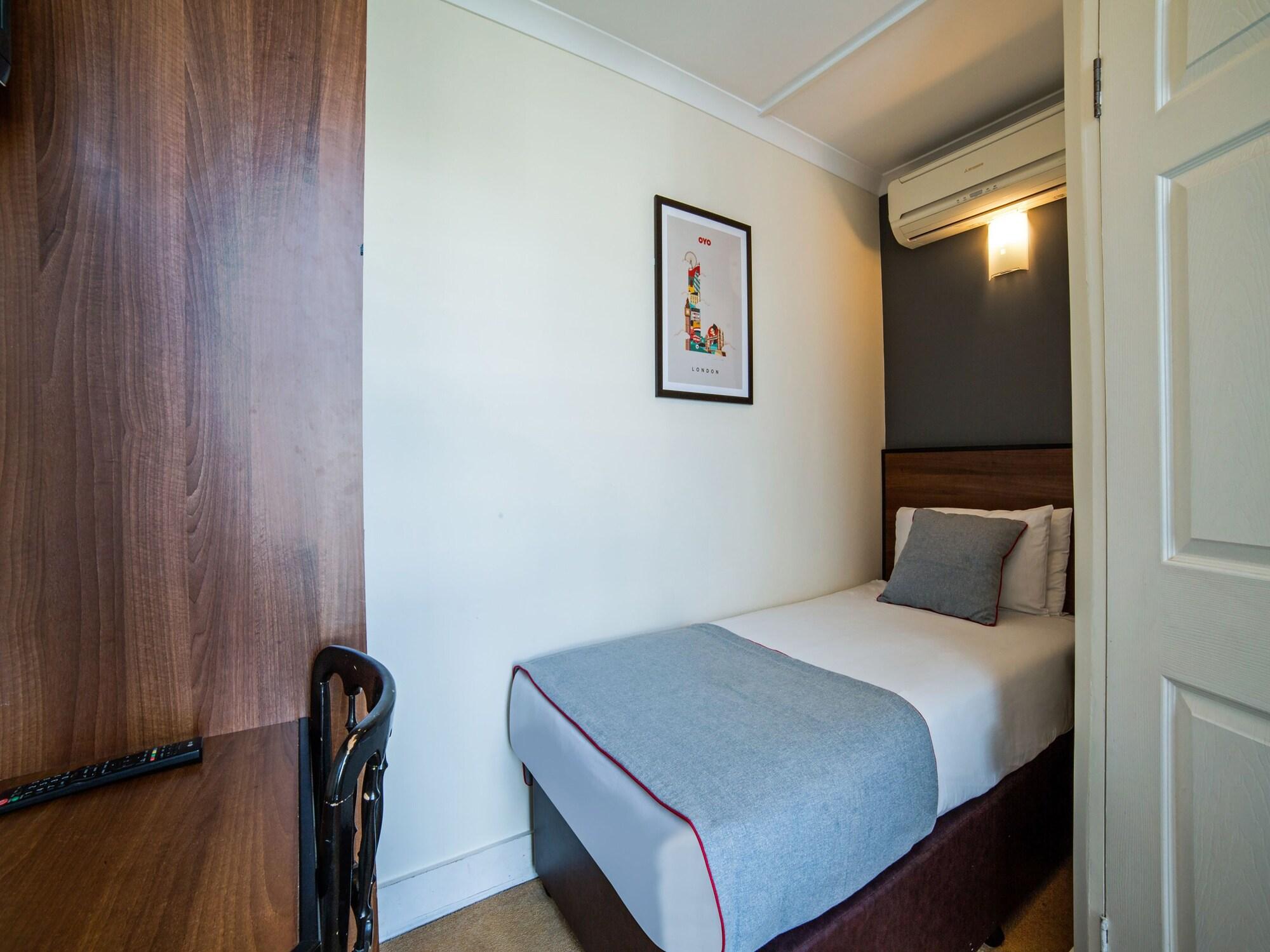 Hotel Elysee Hyde Park