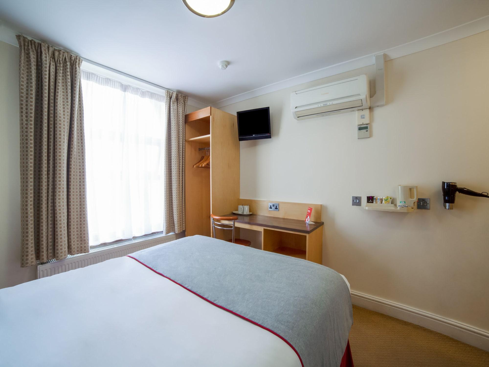 Elysee Hyde Park Hotel