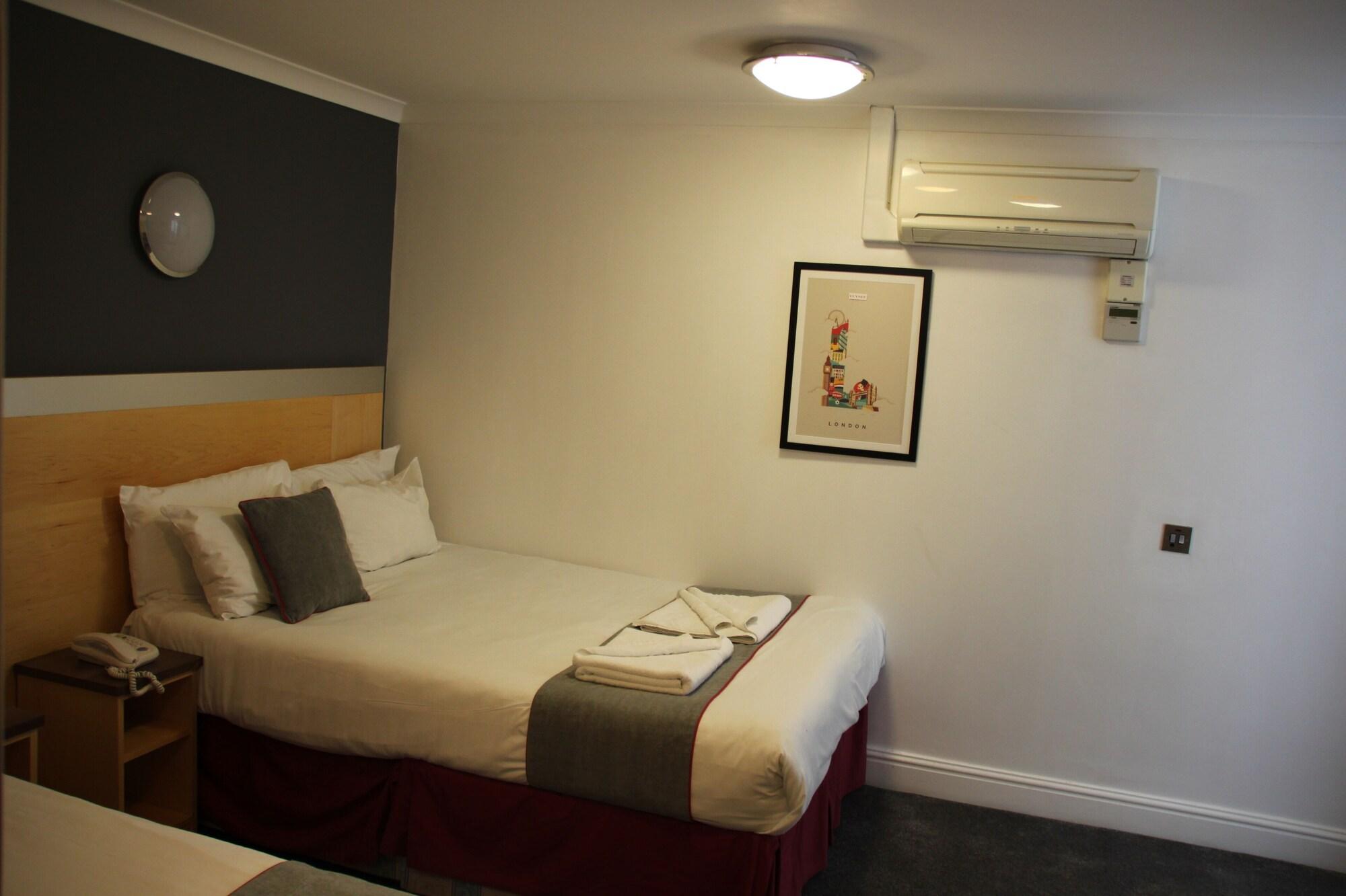 Elysee Hyde Park 3*