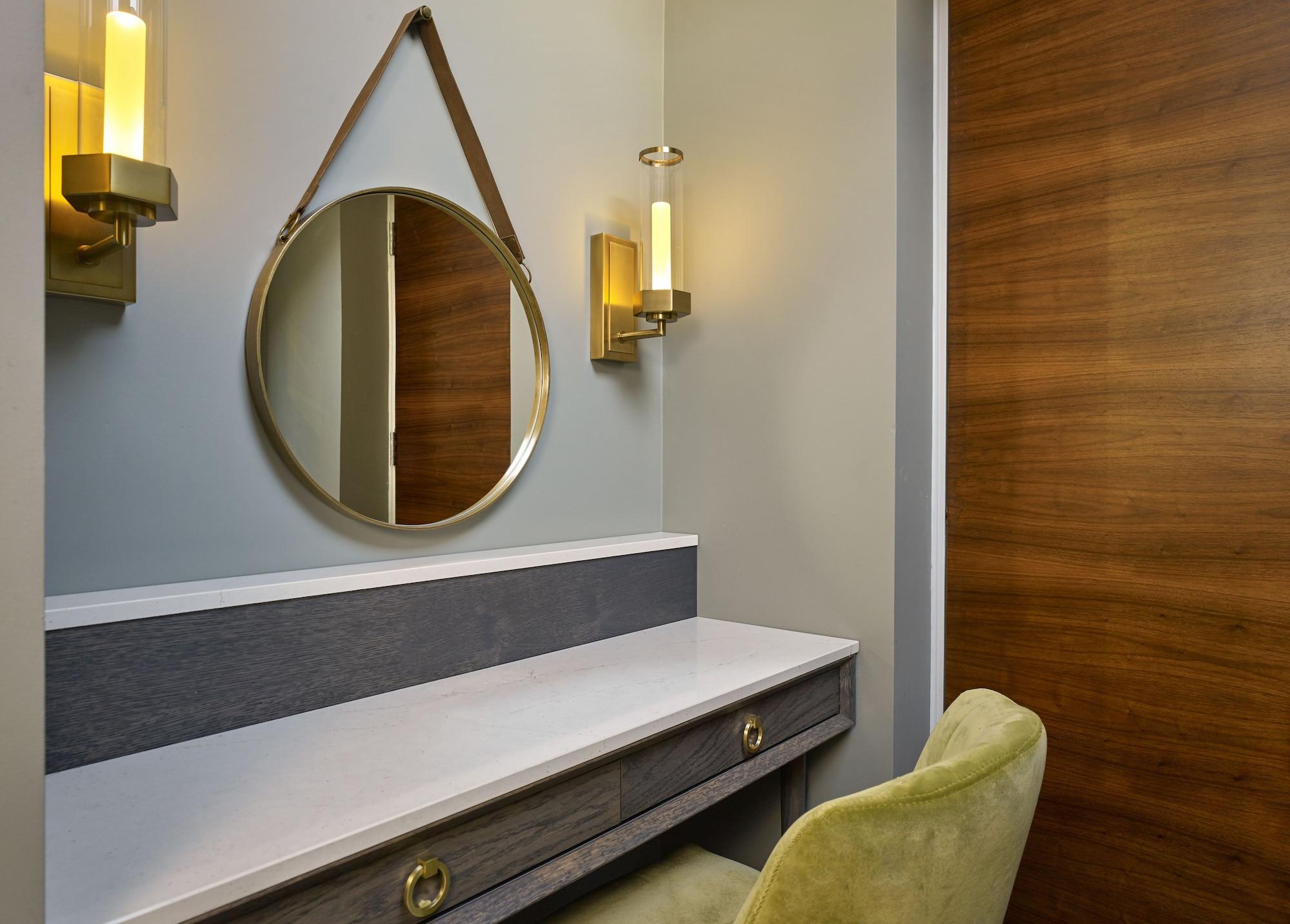 Hotel 100 Queens Gate Hotel, Curio Collection By Hilton