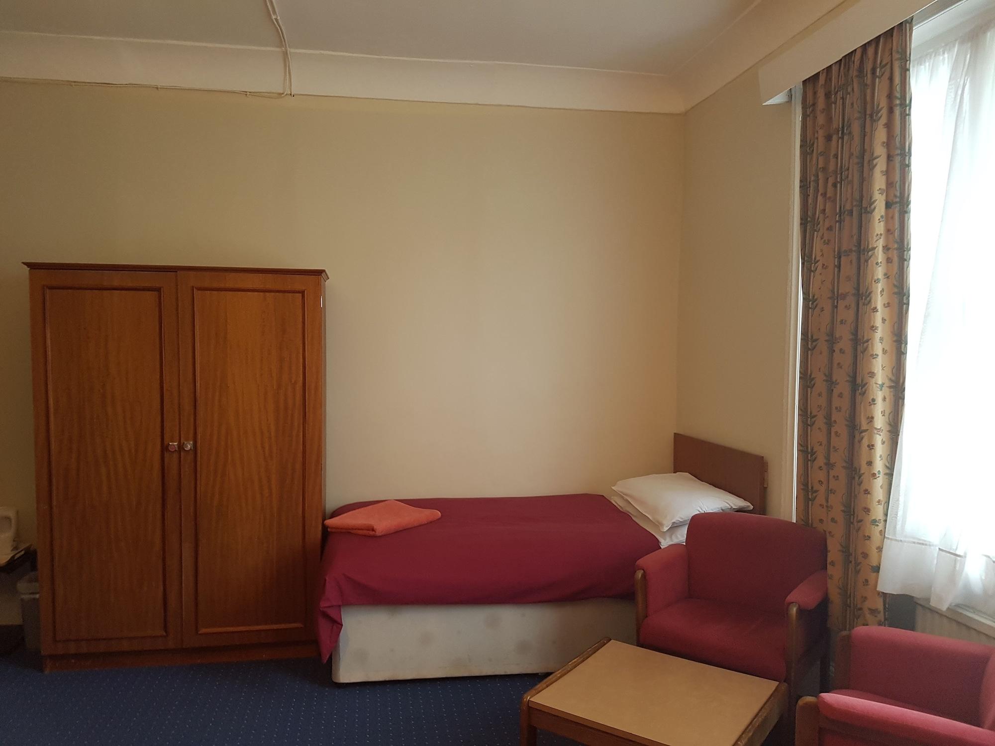 Avoca House Hotel